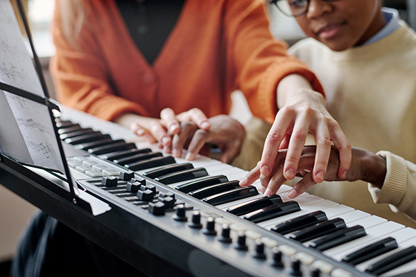 Piano and Keyboard lessons at Piero's Music Store, Bayonne, NJ